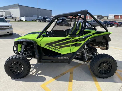 More photos of 2020 HONDA TALON1000R at Dell's Honda Powerhouse, MO