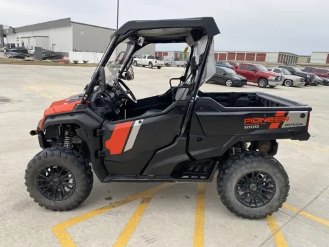 More photos of 2023 Honda Pioneer 1000 Trail at Dell's Honda Powerhouse, MO