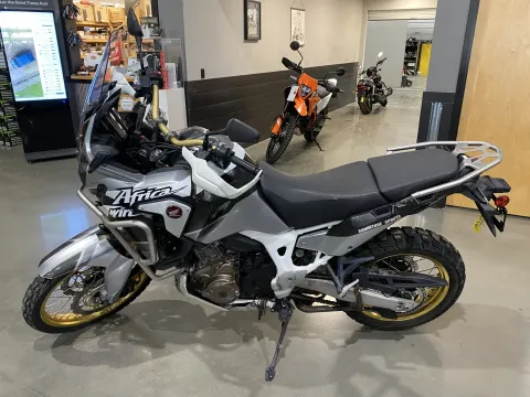 More photos of 2019 HONDA AFRICA TWIN ADV SPORT Adventure Sports DCT at Dell's Honda Powerhouse, MO