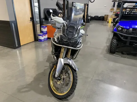 Another view of 2019 HONDA AFRICA TWIN ADV SPORT Adventure Sports DCT for sale in Grain Valley, MO at Dell's Honda Powerhouse