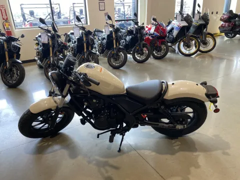 More photos of 2025 Honda Rebel 500 ABS at Dell's Honda Powerhouse, MO