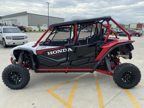 More photos of 2024 Honda Talon 1000R 4 FOX Live Valve at Dell's Honda Powerhouse, MO