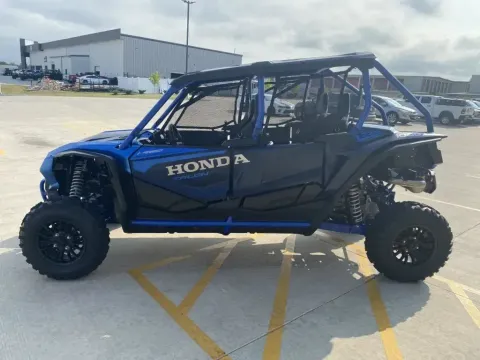 More photos of 2025 Honda Talon 1000R FOX Live Valve at Dell's Honda Powerhouse, MO