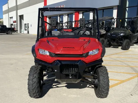 Another view of 2025 Honda Pioneer 1000 for sale in Grain Valley, MO at Dell's Honda Powerhouse