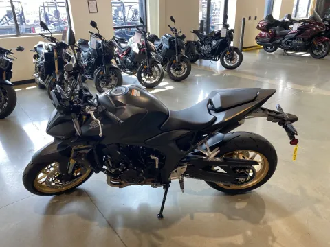 More photos of 2025 Honda CB1000 Hornet SP at Dell's Honda Powerhouse, MO