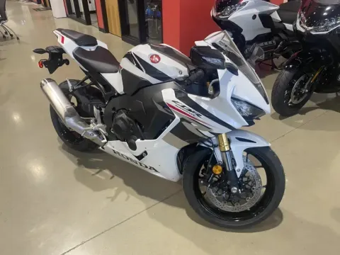 Photos of 2026 Honda CBR1000RR for sale in Grain Valley, MO at Dell's Honda Powerhouse