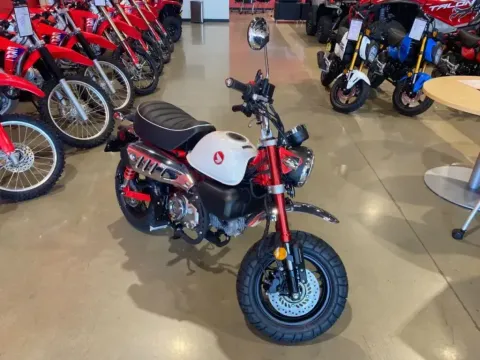 Photos of 2025 Honda Monkey ABS for sale in Grain Valley, MO at Dell's Honda Powerhouse
