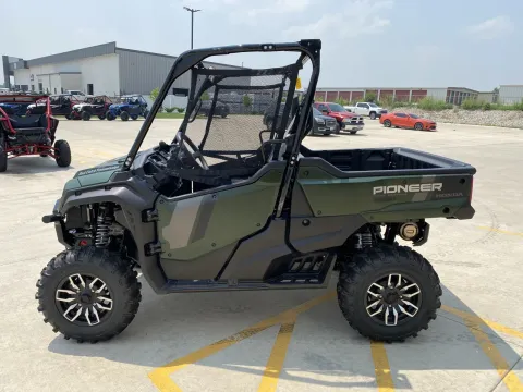 More photos of 2025 Honda Pioneer 1000 Trail at Dell's Honda Powerhouse, MO