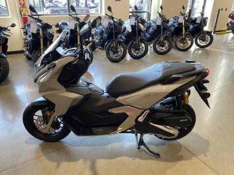 More photos of 2026 Honda ADV 160 at Dell's Honda Powerhouse, MO