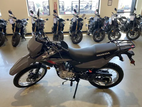 More photos of 2025 Honda XR 150L at Dell's Honda Powerhouse, MO