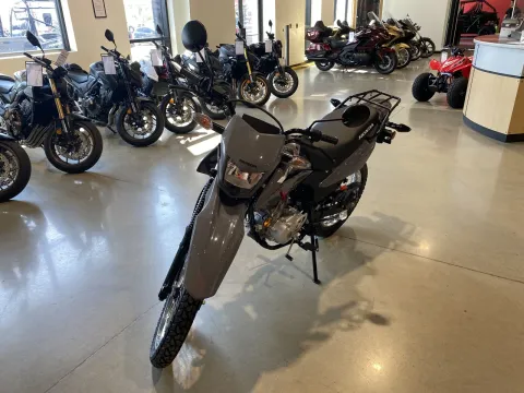 More photos of 2025 Honda XR 150L at Dell's Honda Powerhouse, MO