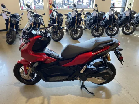 More photos of 2022 Honda ADV 150 at Dell's Honda Powerhouse, MO