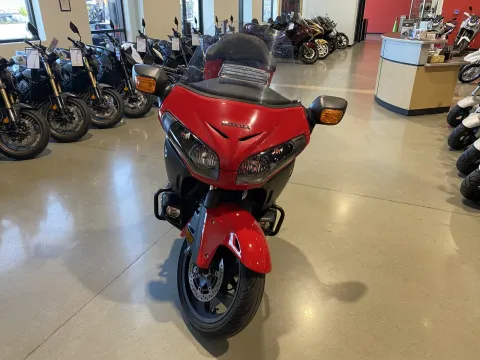 Another view of 2013 Honda Gold Wing F6B Deluxe for sale in Grain Valley, MO at Dell's Honda Powerhouse