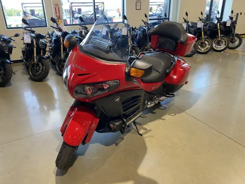 More photos of 2013 Honda Gold Wing F6B Deluxe at Dell's Honda Powerhouse, MO