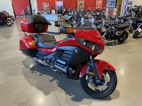 Photos of 2013 Honda Gold Wing F6B Deluxe for sale in Grain Valley, MO at Dell's Honda Powerhouse