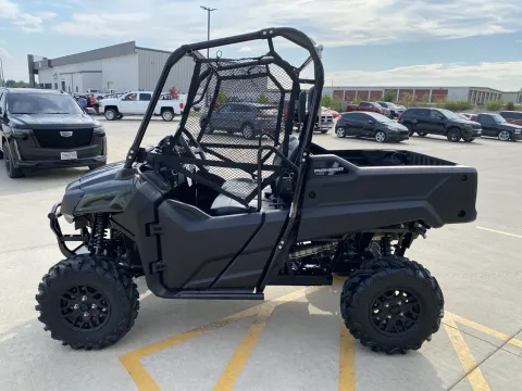 More photos of 2025 Honda Pioneer 700 Deluxe at Dell's Honda Powerhouse, MO