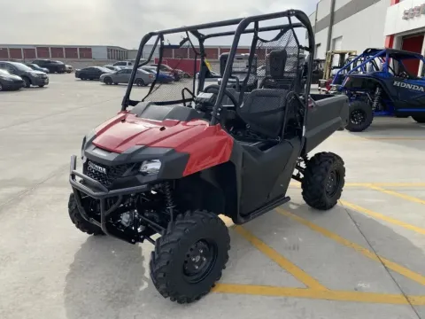 More photos of 2025 Honda Pioneer 700 at Dell's Honda Powerhouse, MO