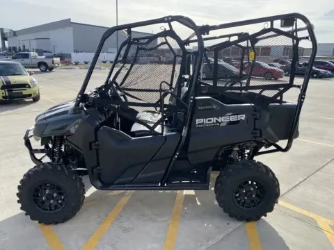 More photos of 2026 Honda Pioneer 700-4 Deluxe at Dell's Honda Powerhouse, MO