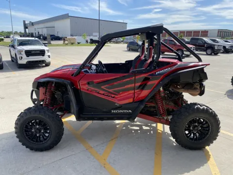 More photos of 2019 Honda Talon 1000R at Dell's Honda Powerhouse, MO