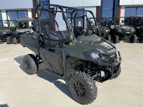 Photos of 2026 HONDA Pioneer 700 Deluxe for sale in Grain Valley, MO at Dell's Honda Powerhouse