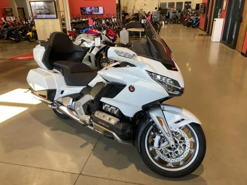 Photos of 2018 Honda Gold Wing Tour for sale in Grain Valley, MO at Dell's Honda Powerhouse