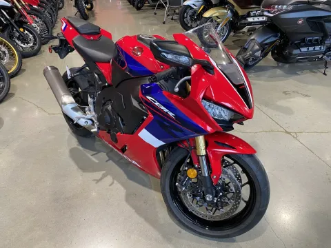 Photos of 2023 Honda CBR1000RR ABS for sale in Grain Valley, MO at Dell's Honda Powerhouse