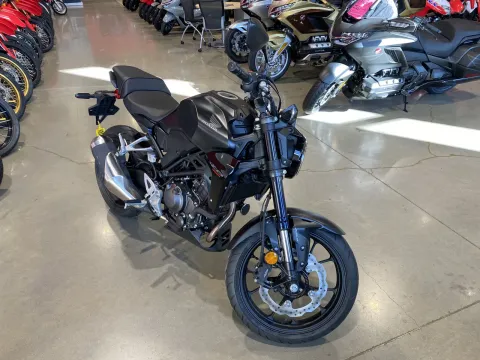 Photos of 2024 Honda CB300R ABS for sale in Grain Valley, MO at Dell's Honda Powerhouse