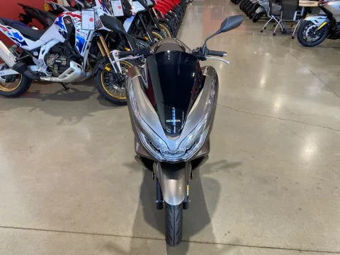 Another view of 2019 HONDA PCX150 for sale in Grain Valley, MO at Dell's Honda Powerhouse