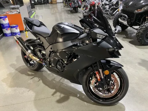 Photos of 2025 Kawasaki Ninja ZX-10R for sale in Grain Valley, MO at Dell's Powersports