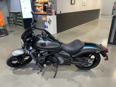 More photos of 2025 Kawasaki Vulcan S Cafe at Dell's Powersports, MO