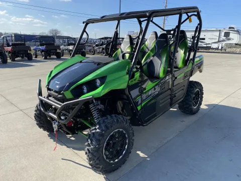More photos of 2025 Kawasaki Teryx4 S SE at Dell's Powersports, MO
