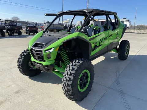 More photos of 2026 Kawasaki Teryx4 H2 Deluxe eS at Dell's Powersports, MO