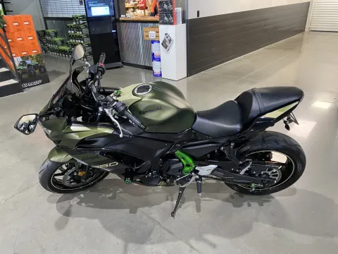 More photos of 2024 Kawasaki Ninja 650 at Dell's Powersports, MO