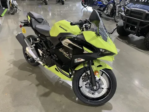 Photos of 2026 Kawasaki Ninja 500 ABS for sale in Grain Valley, MO at Dell's Powersports