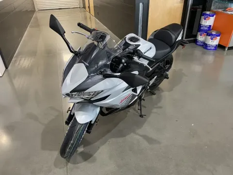 More photos of 2026 Kawasaki Ninja 650 ABS at Dell's Powersports, MO