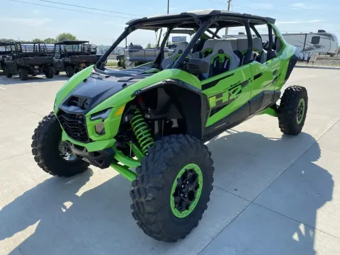 More photos of 2026 Kawasaki Teryx5 H2 Deluxe eS at Dell's Powersports, MO