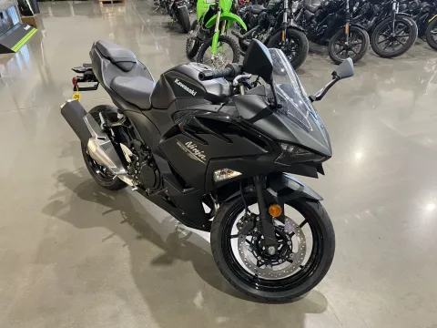Photos of 2026 Kawasaki Ninja 500 for sale in Grain Valley, MO at Dell's Powersports