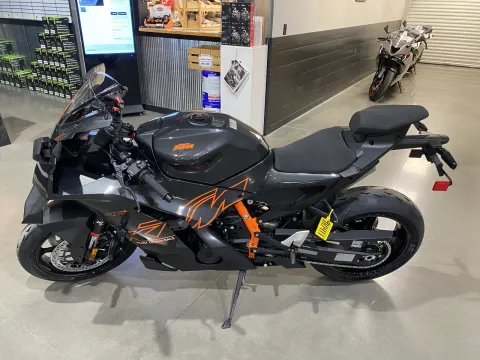 More photos of 2026 KTM 990 RC R 990 R at Dell's Powersports, MO