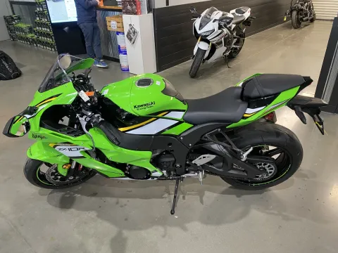 More photos of 2025 Kawasaki Ninja ZX-10R KRT Edition at Dell's Powersports, MO