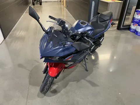 More photos of 2026 Kawasaki Ninja 500 ABS at Dell's Powersports, MO