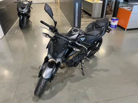 More photos of 2026 Kawasaki Z500 ABS at Dell's Powersports, MO
