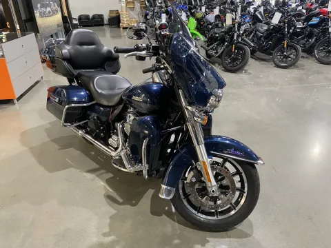 Photos of 2016 Harley-Davidson Electra Glide Ultra Limited Low for sale in Grain Valley, MO at Dell's Powersports