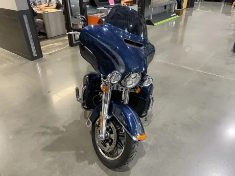 Another view of 2016 Harley-Davidson Electra Glide Ultra Limited Low for sale in Grain Valley, MO at Dell's Powersports