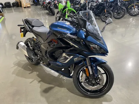 Photos of 2026 Kawasaki Ninja 1100SX SE ABS for sale in Grain Valley, MO at Dell's Powersports