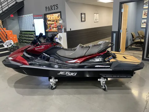 More photos of 2026 Kawasaki Jet Ski Ultra 310 LX at Dell's Powersports, MO