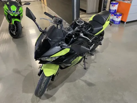 More photos of 2026 Kawasaki Ninja 650 ABS at Dell's Powersports, MO