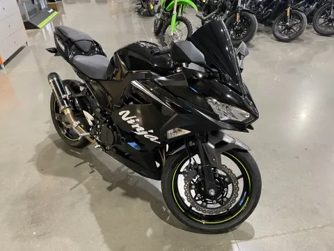 Photos of 2021 Kawasaki Ninja 400 ABS for sale in Grain Valley, MO at Dell's Powersports