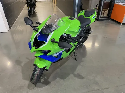 More photos of 2026 Kawasaki Ninja ZX-10R at Dell's Powersports, MO
