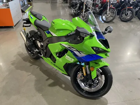 Photos of 2026 Kawasaki Ninja ZX-10R for sale in Grain Valley, MO at Dell's Powersports