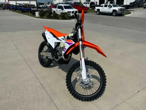 More photos of 2024 KTM XC 250 F at Dell's Powersports, MO